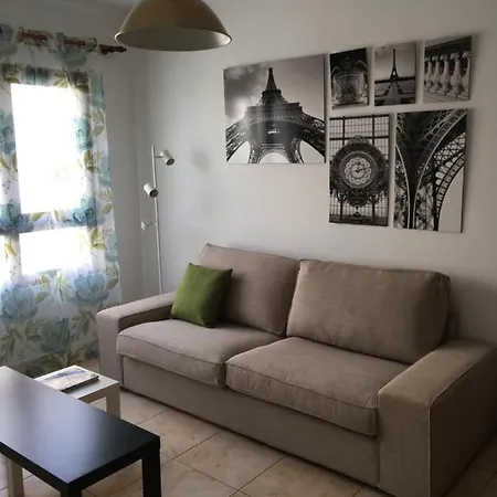 Апартаменты Paris Lovely Гран-Тарахал