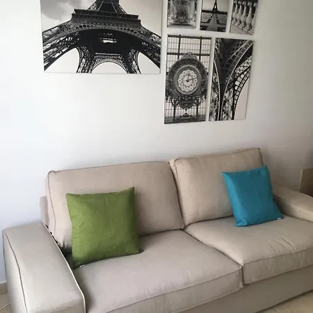 Апартаменты Paris Lovely *